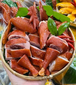 Bật mí địa chỉ mua gà ủ xì dầu thơm ngon – Đức Tài Food